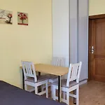 Amber Alloggio in famiglia